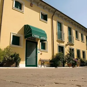 Corte Antica Italien